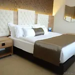 奥梯机场酒店 酒店 4*