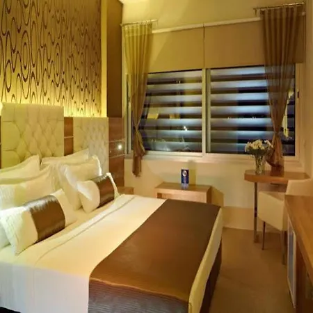Orty Airport Hotell 4*