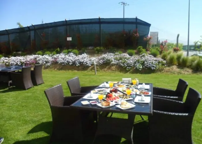 Отель Orty Airport 4*