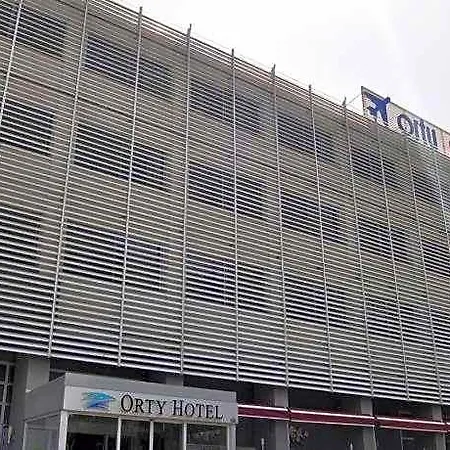 오티 에어포트 호텔 이즈미르