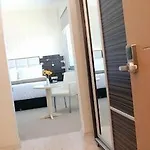 호텔 오티 에어포트 4*
