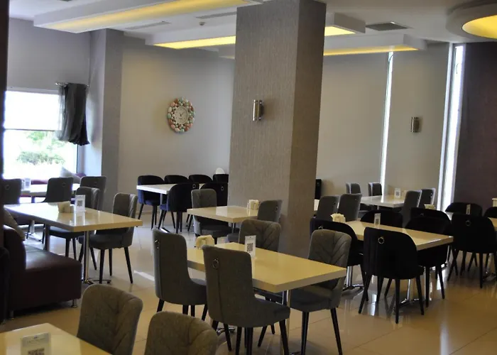 Orty Airport מלון